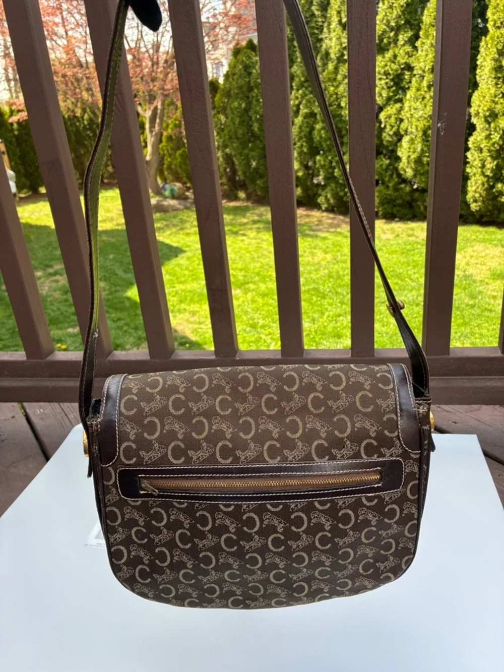 Pre-loveAuthentic Celine Vintage Brown Handbag – Timeless Chic Style - Picture 15 of 16